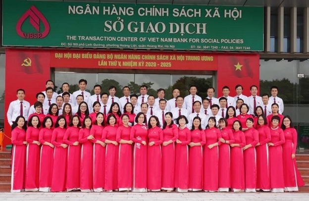 Ngân hàng CSXH Đống Đa triển khai gói hỗ trợ người lao động và doanh nghiệp gặp khó khăn do dịch COVID - 19